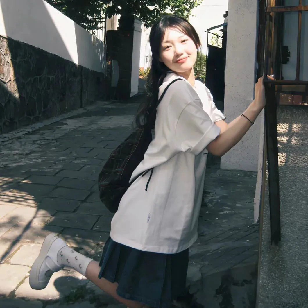 湖畔迷情